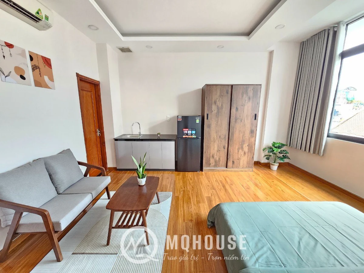 Studio apartment on Đông Hồ, Tan Binh District